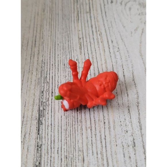 Zuru redfly bug scary mini toy figure Halloween - Picture 4 of 4